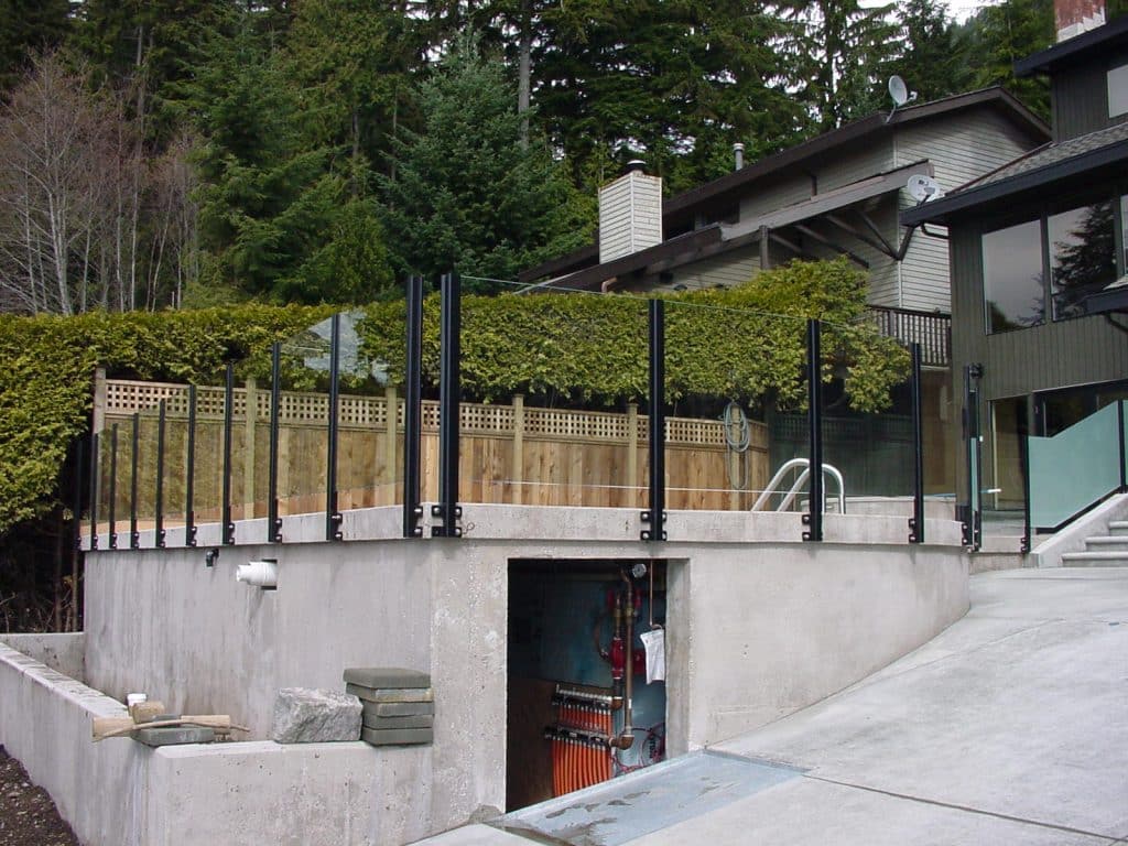 Complete Guide to Vancouver Deck Railing Installation: Safety, Codes, and Design