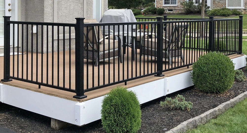 Aluminum vs. Steel Railing in Surrey, BC: A Practical, Real-World Comparison for Rain, Moisture, and Coastal Air